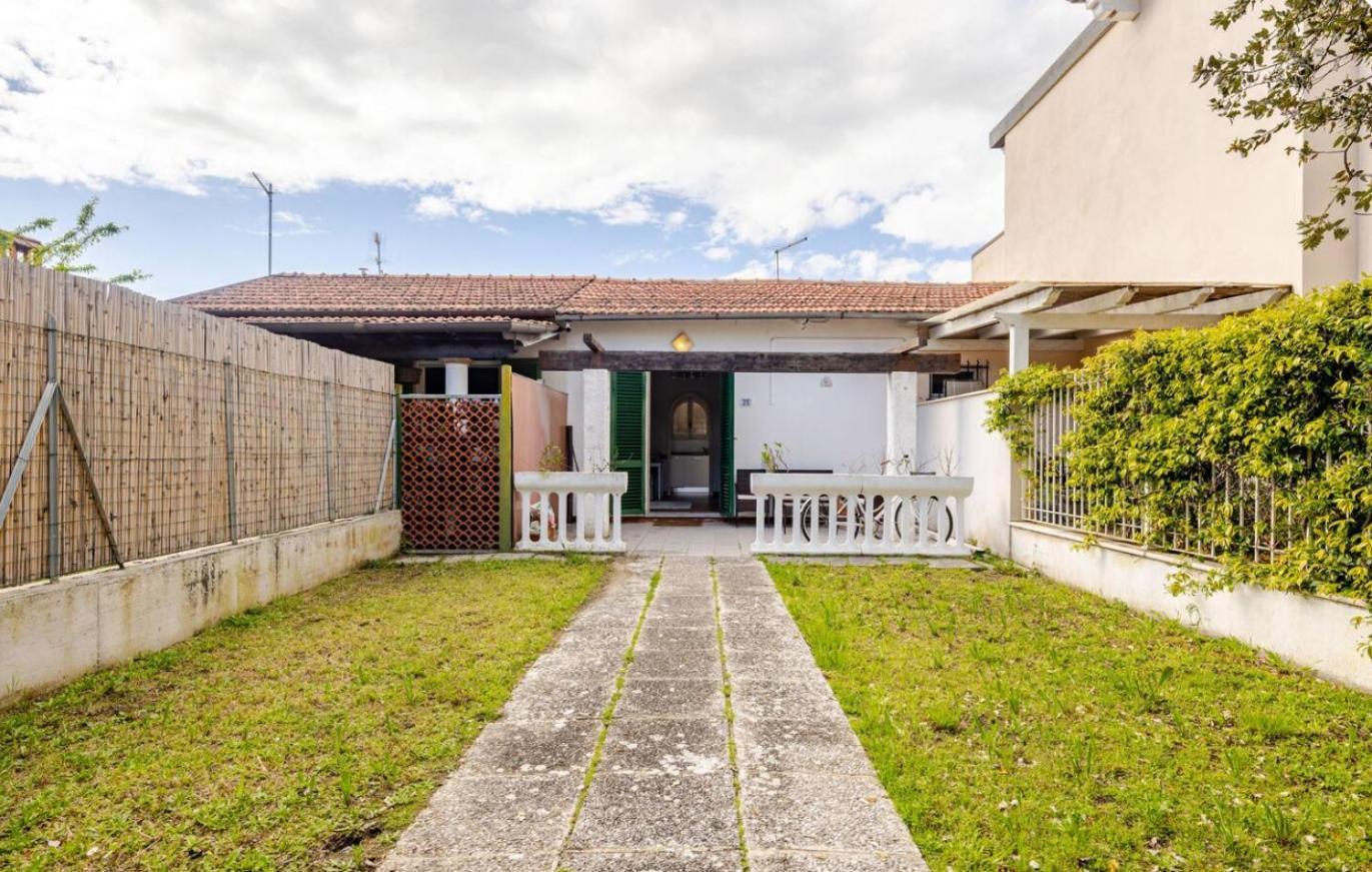 Villa Amazing Abruzzi, In Heart Of Dei Marmi *
