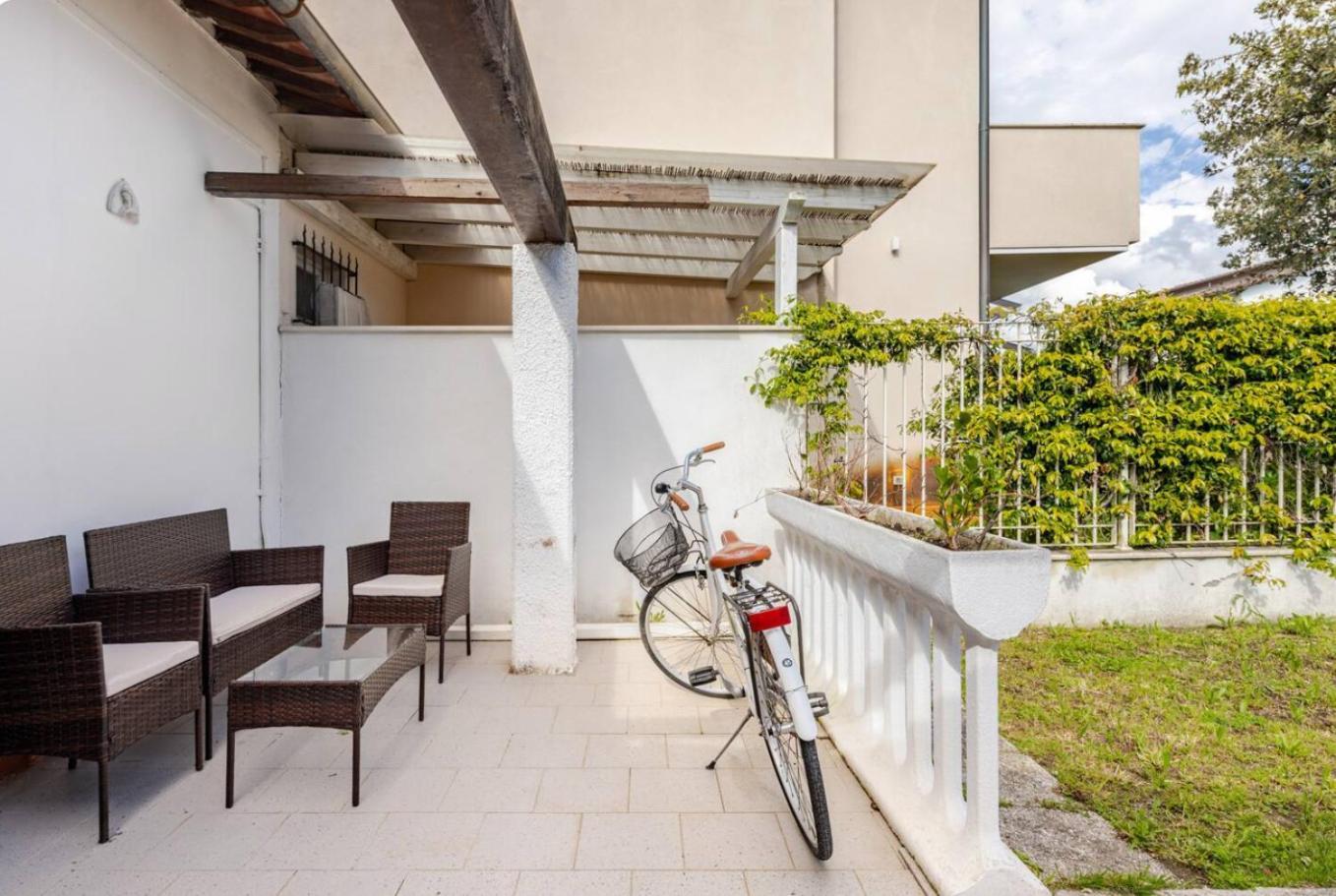 Amazing Abruzzi, In Heart Of Dei Marmi Villa