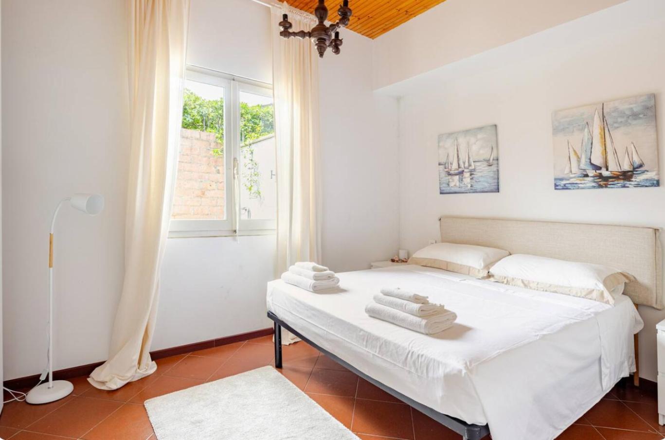 Amazing Abruzzi, In Heart Of Dei Marmi Villa Forte dei Marmi